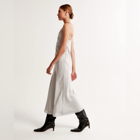 abercrombie and fitch High-Neck Maxi Dress small petite in light grey - Picture 2 of 8
